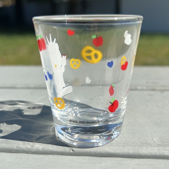Hello Kitty NYC Shot Glasses - Picture 8 of 8